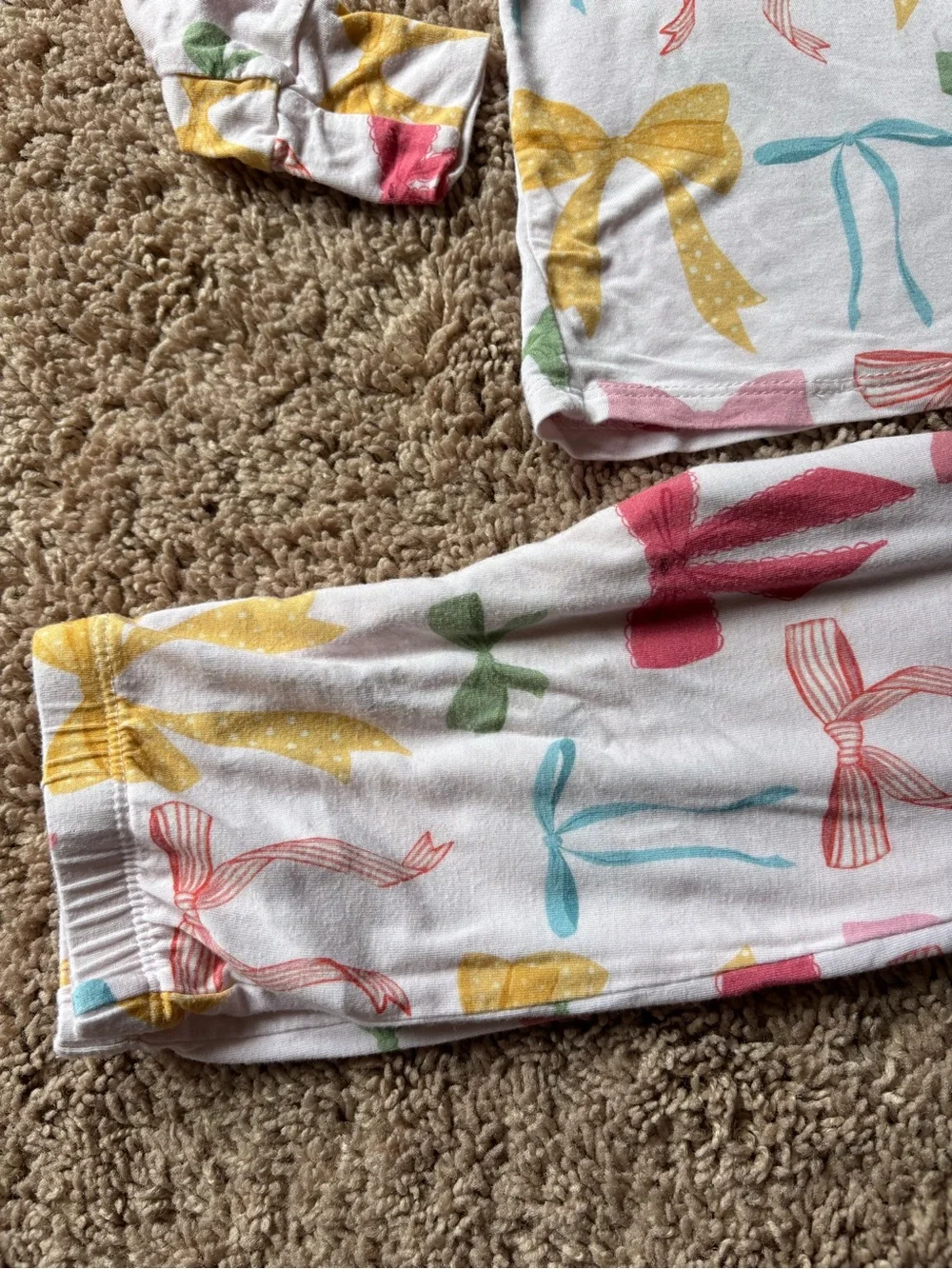 Bow-Print Long Sleeve Pajama Set - Multicolor Bows: Posh Peanut 3T-4T